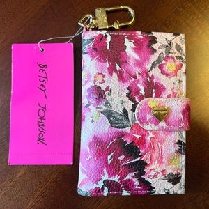 NWT Betsy Johnson Blush XO Leah Wallet